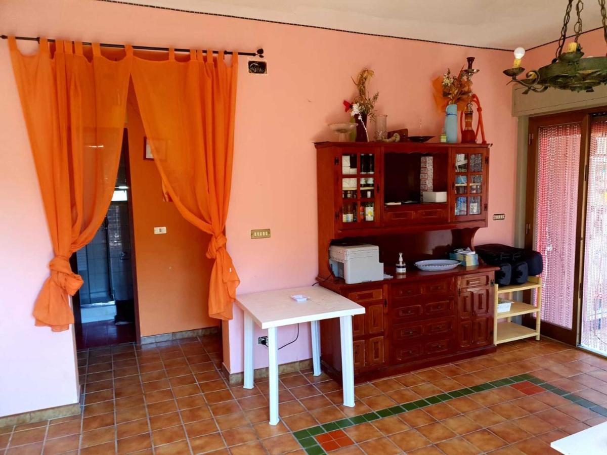 Villa Parco Morello Piano Terra Villarosa Buitenkant foto